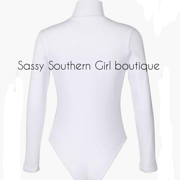 ⭐🆕 White turtleneck bodysuit - Picture 5 of 8